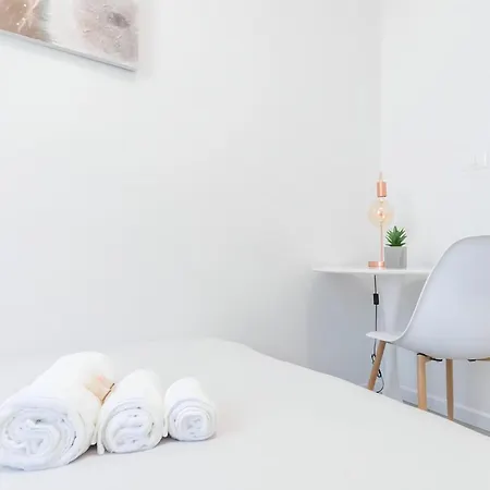 10 Min From Termini Sisters Cozy Apartamento