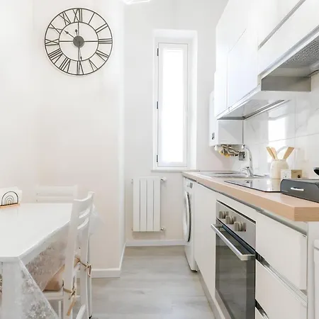 Apartamento 10 Min From Termini Sisters Cozy