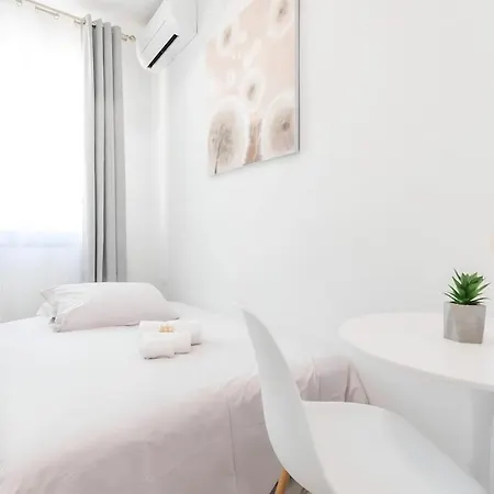 Apartamento 10 Min From Termini Sisters Cozy Roma